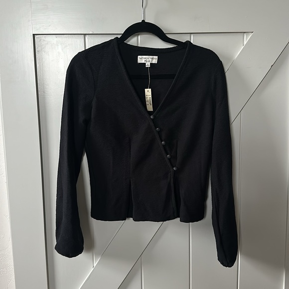 Madewell NWT Texture & Thread Madewell Button Wrap Shirt - Picture 6 of 11